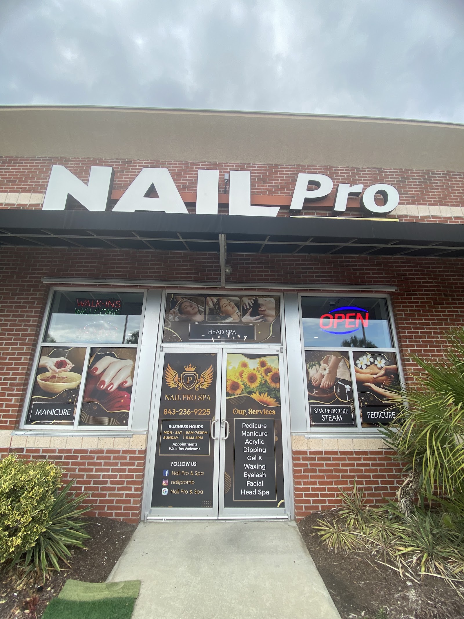 Nail Pro & Spa nail photo 4